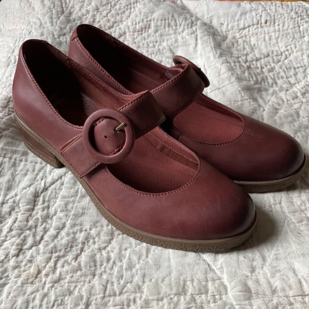 Dansko Mary Janes, wine-colored, sz. 39/9, like new
